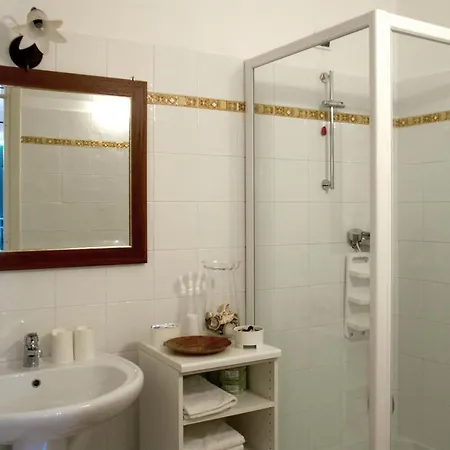 L'antica Pieve Oda ve Kahvaltı Levanto