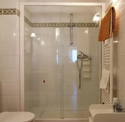 L'antica Pieve לינה וארוחת בוקר 4*