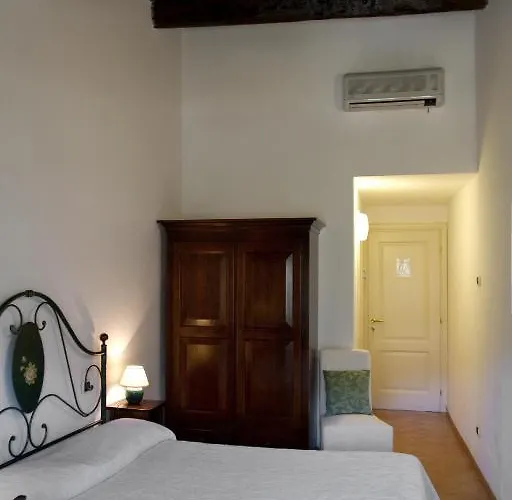 L'antica Pieve לינה וארוחת בוקר 4*